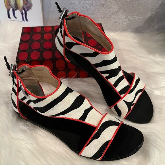 NEW Calvin Klein Searra 2 Fabric and Leather Striped Toggle Sandals Size 5 NWOT - Picture 9 of 15
